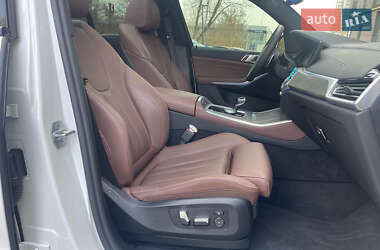 Позашляховик / Кросовер BMW X5 2022 в 