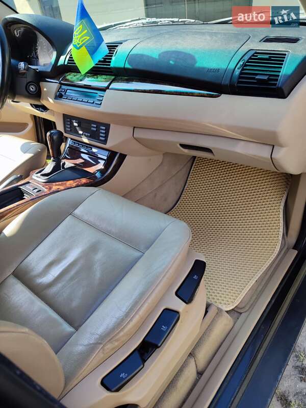 Внедорожник / Кроссовер BMW X5 2005 в Кременце