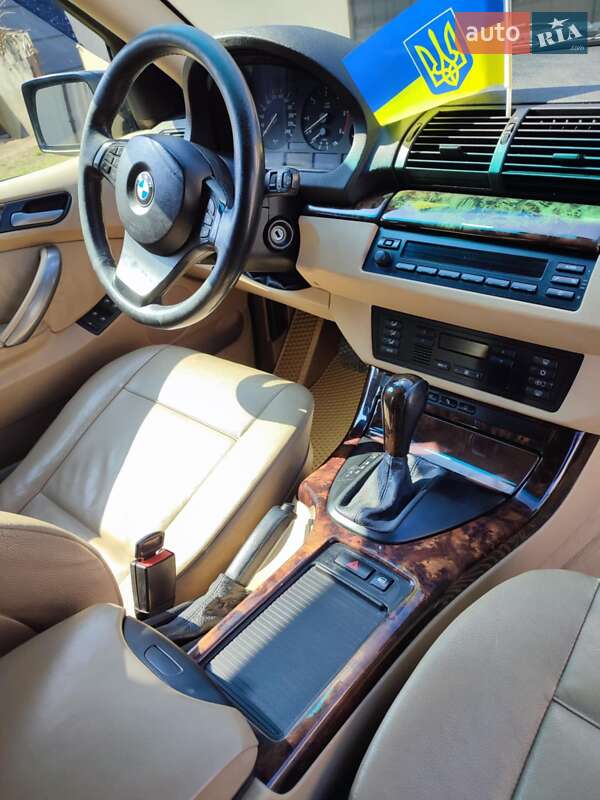 Внедорожник / Кроссовер BMW X5 2005 в Кременце