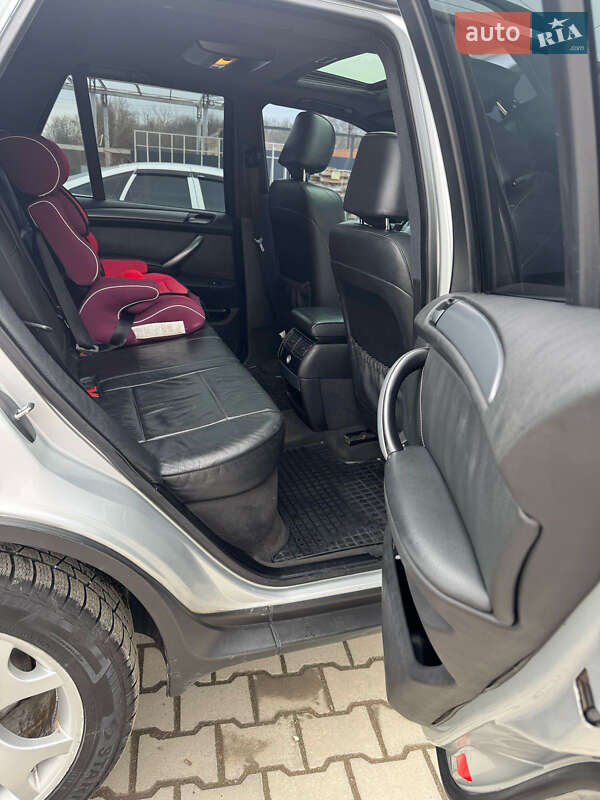 Внедорожник / Кроссовер BMW X5 2003 в Хотине