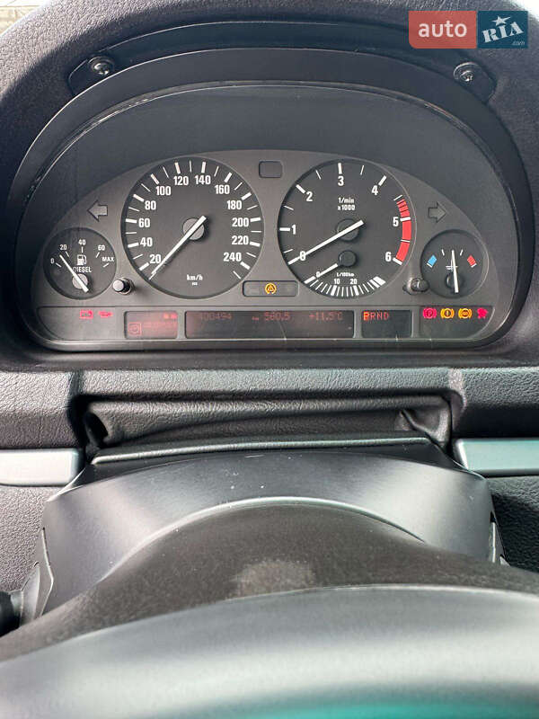 Внедорожник / Кроссовер BMW X5 2003 в Хотине