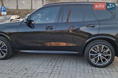 Внедорожник / Кроссовер BMW X5 2019 в 
