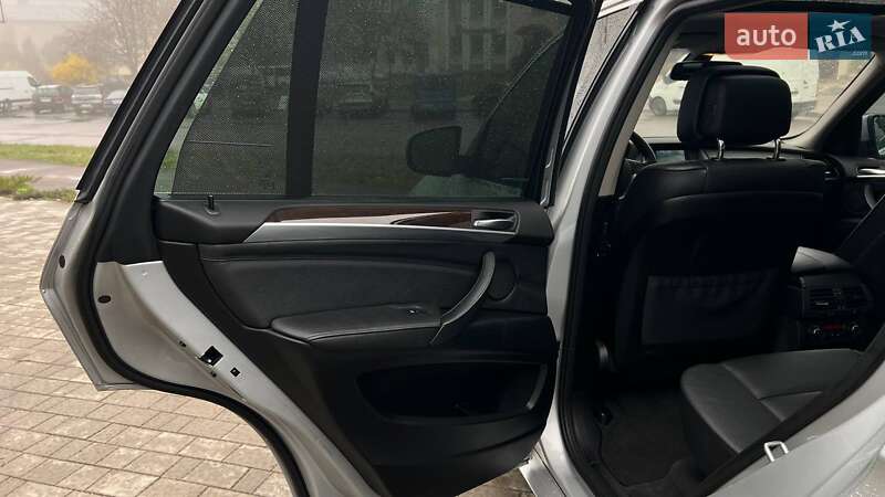 Позашляховик / Кросовер BMW X5 2012 в Львові