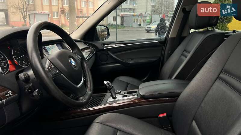 Позашляховик / Кросовер BMW X5 2012 в Львові