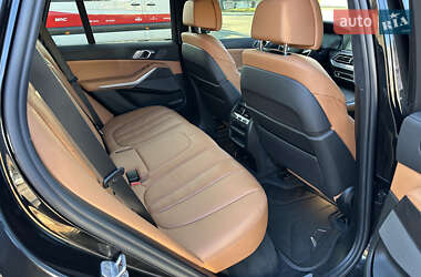 Внедорожник / Кроссовер BMW X5 2021 в 
