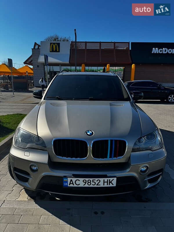 Позашляховик / Кросовер BMW X5 2010 в 