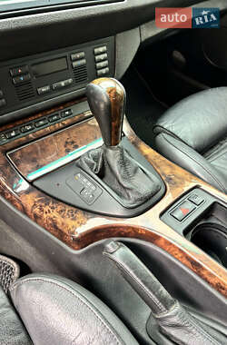 Внедорожник / Кроссовер BMW X5 2001 в 