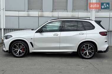 Внедорожник / Кроссовер BMW X5 2022 в 