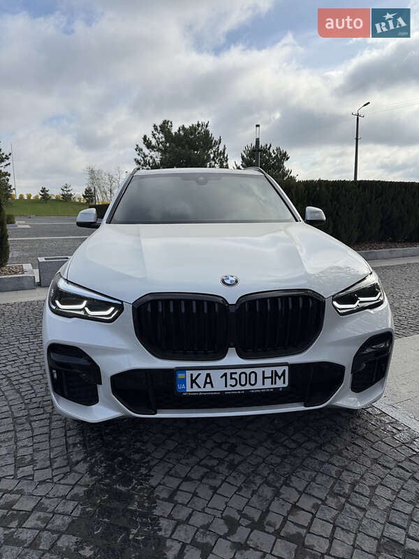 Внедорожник / Кроссовер BMW X5 2022 в 