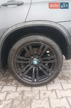 Позашляховик / Кросовер BMW X5 2011 в 