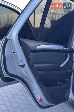 Позашляховик / Кросовер BMW X5 2003 в 