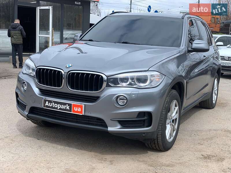 Позашляховик / Кросовер BMW X5 2015 в 