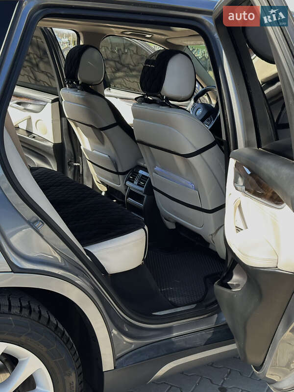 Позашляховик / Кросовер BMW X5 2013 в Івано-Франківську