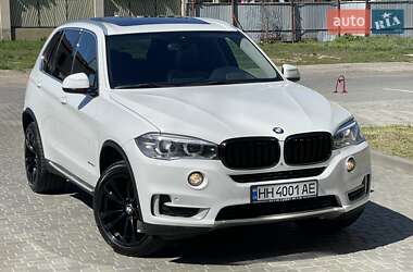 Позашляховик / Кросовер BMW X5 2016 в 
