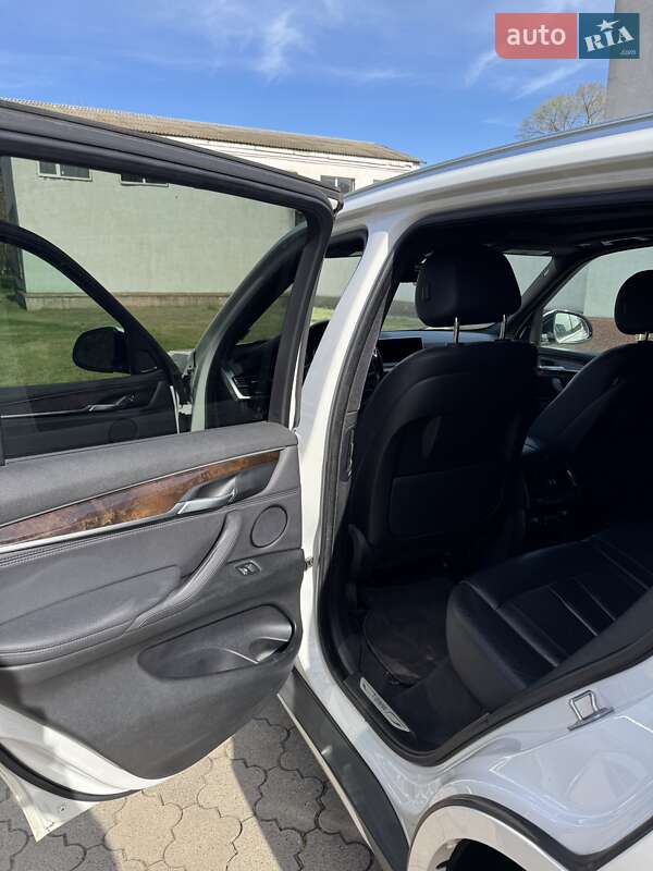 Внедорожник / Кроссовер BMW X5 2016 в Одессе