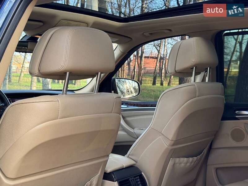 Позашляховик / Кросовер BMW X5 2011 в Охтирці