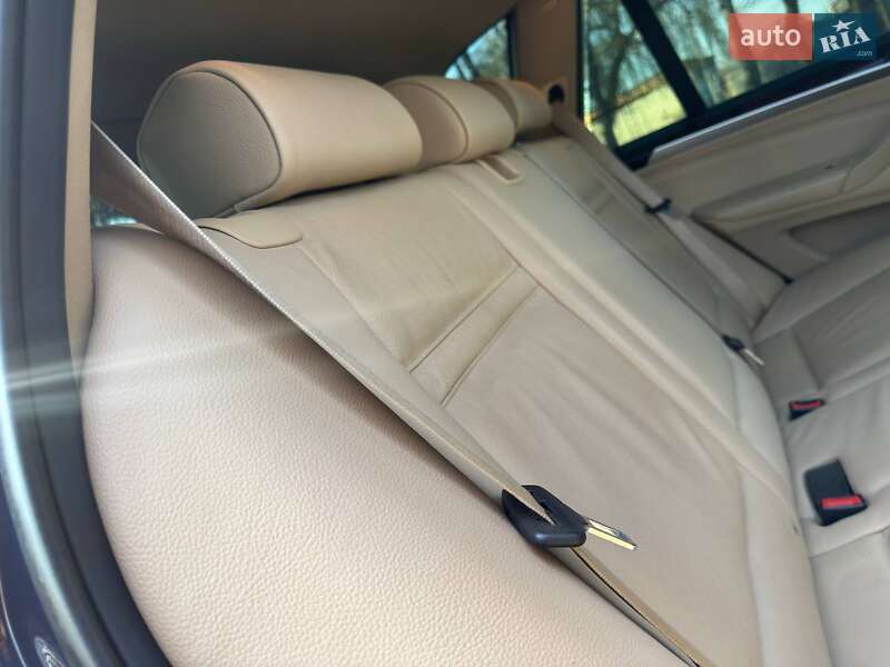 Позашляховик / Кросовер BMW X5 2011 в Охтирці