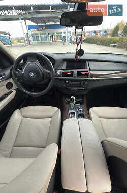 Позашляховик / Кросовер BMW X5 2011 в 