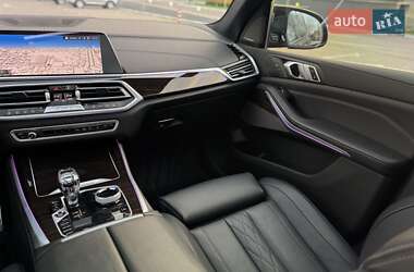 Позашляховик / Кросовер BMW X5 2019 в 