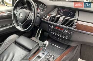 Позашляховик / Кросовер BMW X5 2011 в 