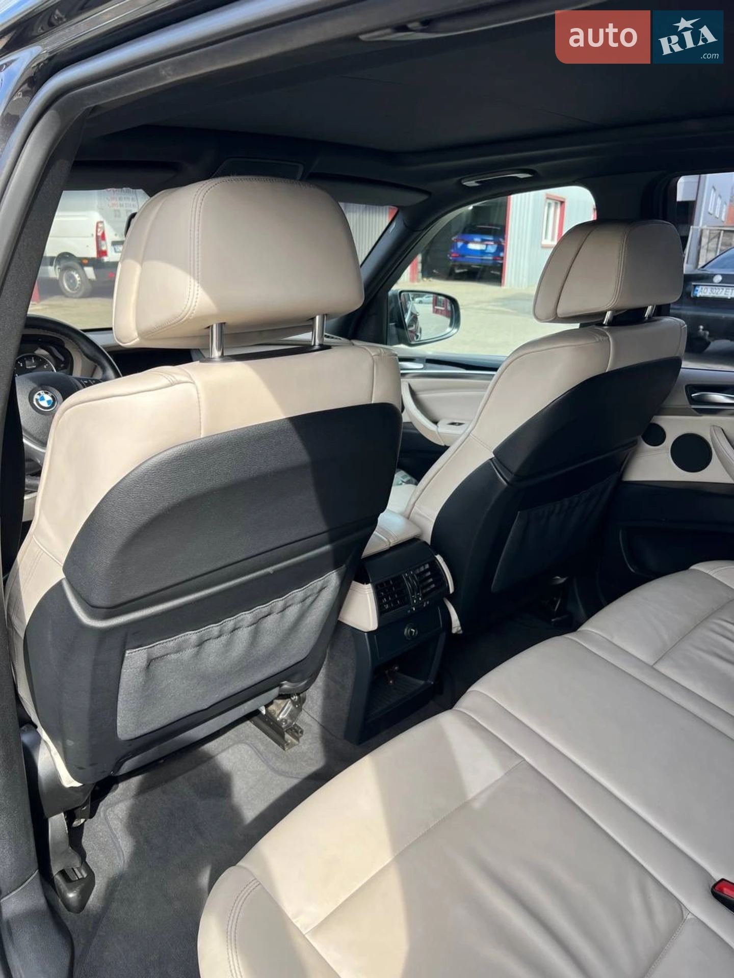 2010 BMW X5 - мініатюра 8