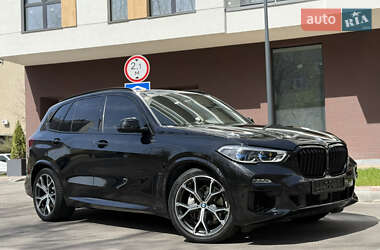 Внедорожник / Кроссовер BMW X5 2020 в 