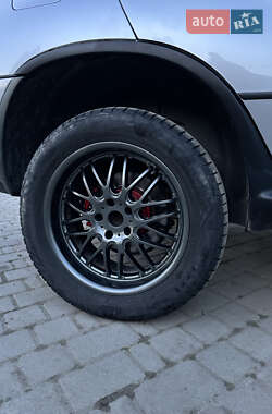 Внедорожник / Кроссовер BMW X5 2003 в 