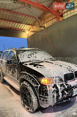 Позашляховик / Кросовер BMW X5 2004 в 
