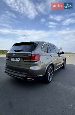 Позашляховик / Кросовер BMW X5 2017 в 