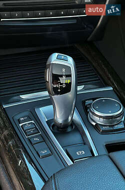 Внедорожник / Кроссовер BMW X5 2015 в 
