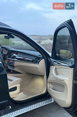 Позашляховик / Кросовер BMW X5 2009 в 