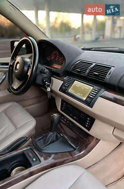 Внедорожник / Кроссовер BMW X5 2005 в 