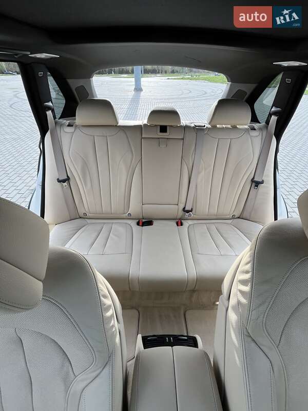 Внедорожник / Кроссовер BMW X5 2015 в Львове