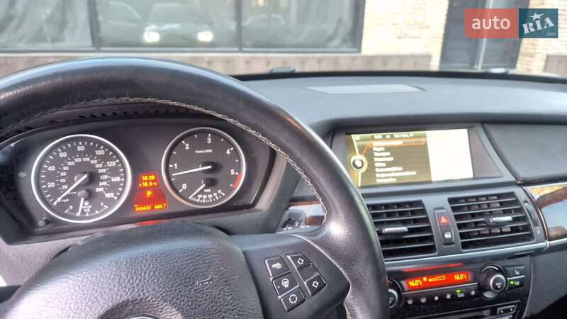Позашляховик / Кросовер BMW X5 2013 в Запоріжжі