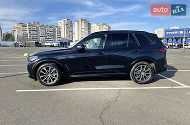 Внедорожник / Кроссовер BMW X5 2022 в 