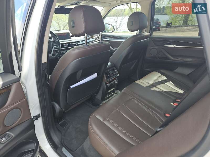 Позашляховик / Кросовер BMW X5 2015 в Києві