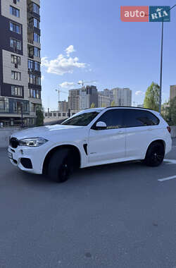 Позашляховик / Кросовер BMW X5 2014 в 