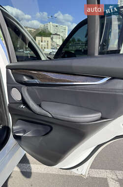 Позашляховик / Кросовер BMW X5 2014 в 