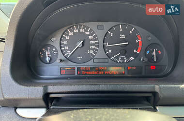 Внедорожник / Кроссовер BMW X5 2003 в 