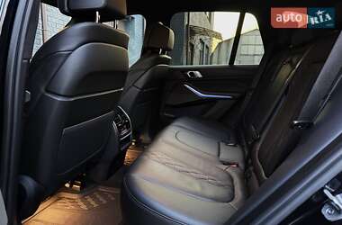 Внедорожник / Кроссовер BMW X5 2021 в 