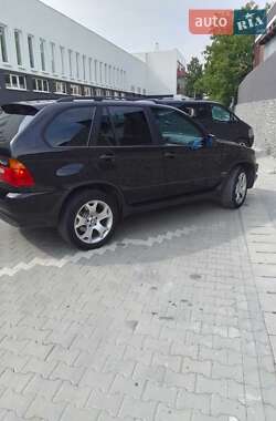 Позашляховик / Кросовер BMW X5 2001 в 