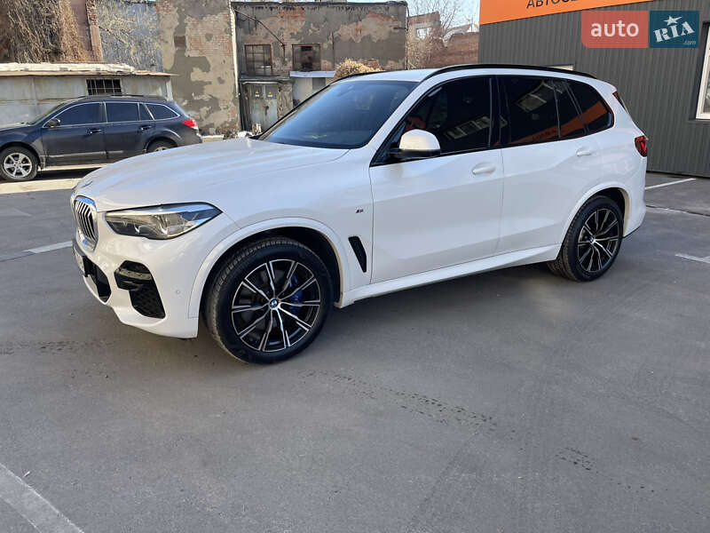 Внедорожник / Кроссовер BMW X5 2022 в 