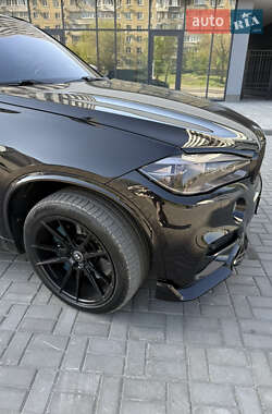 Позашляховик / Кросовер BMW X5 2015 в 