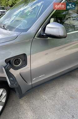 Позашляховик / Кросовер BMW X5 2016 в 
