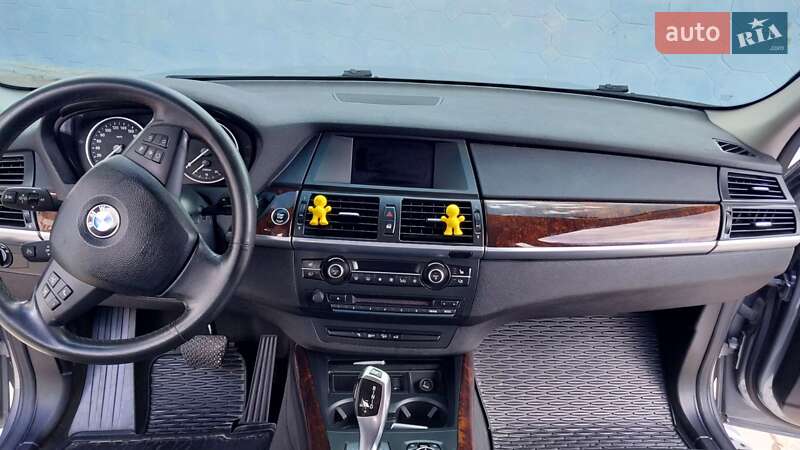 Внедорожник / Кроссовер BMW X5 2011 в 