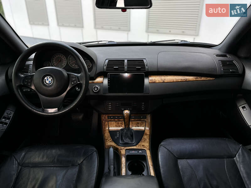 Внедорожник / Кроссовер BMW X5 2004 в Запорожье