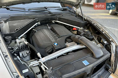 Позашляховик / Кросовер BMW X5 2010 в 