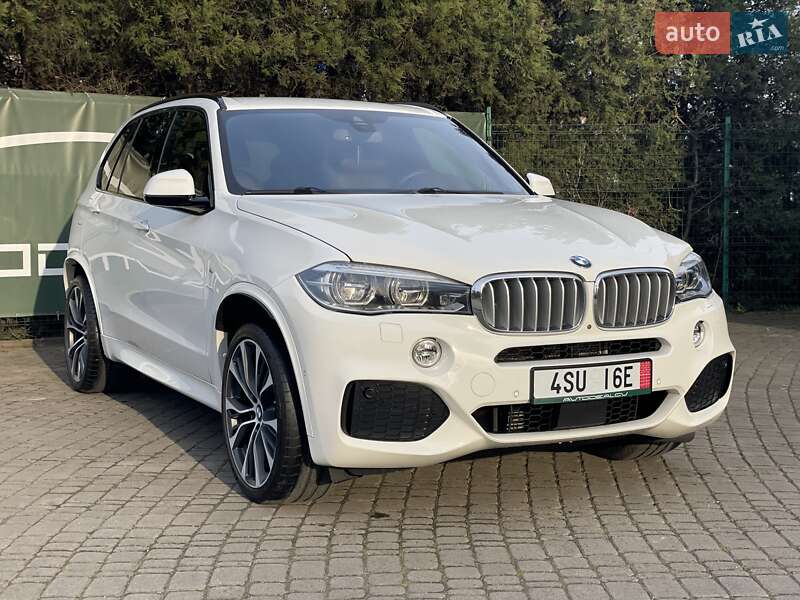 Позашляховик / Кросовер BMW X5 2017 в Чернівцях