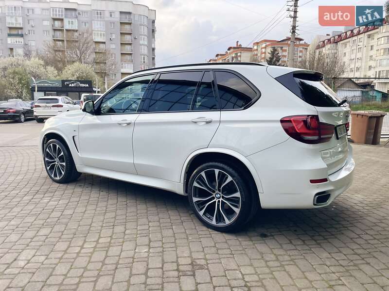 Позашляховик / Кросовер BMW X5 2017 в Чернівцях