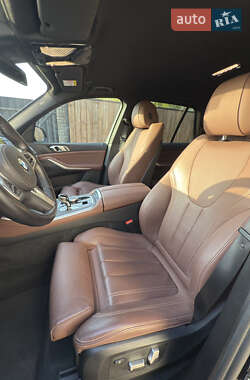 Внедорожник / Кроссовер BMW X5 2022 в 